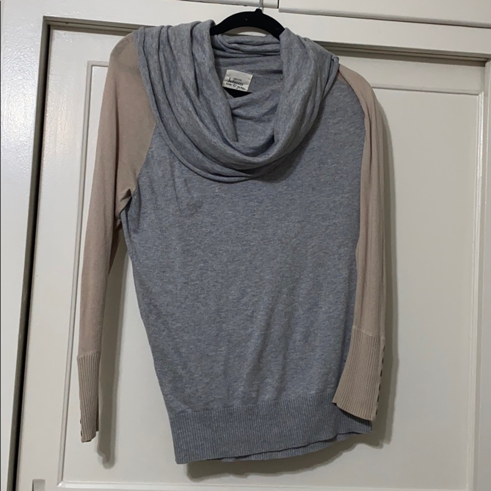 Grey/Beige Sweater